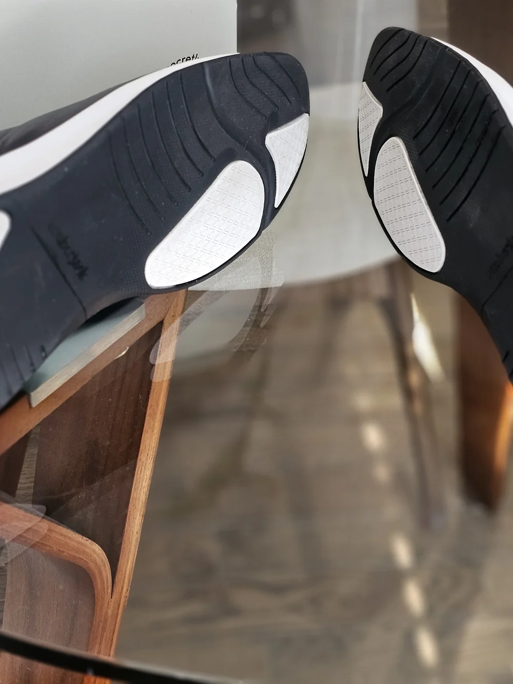Amberjack black casual
